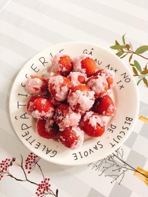 酸甜开胃的山楂雪球就做好了！开吃吧！