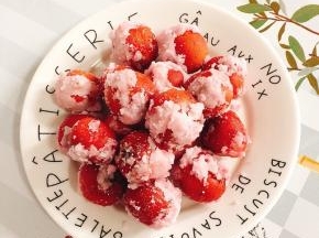 酸甜开胃的山楂雪球就做好了！开吃吧！