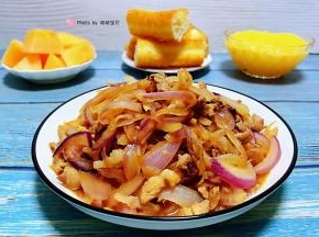 搭配油条小米粥水果一起吃超级棒