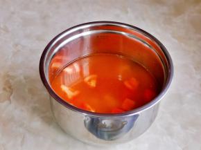 加入纯净水，水量可以自己掌握。