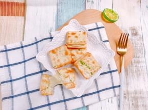 香酥拉丝的牛扎饼干完成