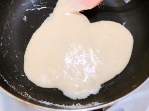 加入奶粉混合均匀后关火