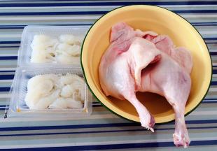 准备原材料鸭腿、魔芋