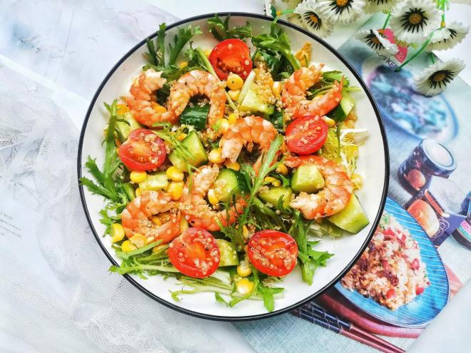 藜麦鲜虾沙拉