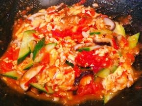 所有的原材料炒匀入味即可出锅享用