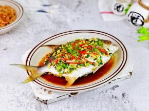 无论什么鱼蒸着吃最好啦！营养不流失。