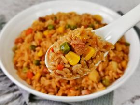 一口一勺，好吃停不下来。