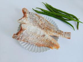 咸鱼准备一条，辣椒五个。