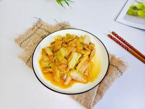 白菜脆嫩爽口。