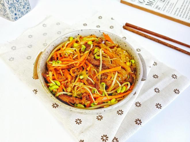 牛肉粉丝炒豆芽