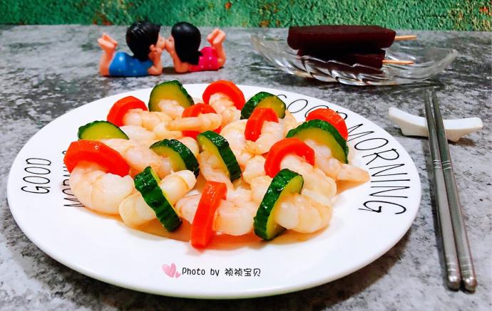 黄瓜胡萝卜炒虾仁