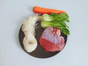 今天准备的是手擀面，筋道爽滑！