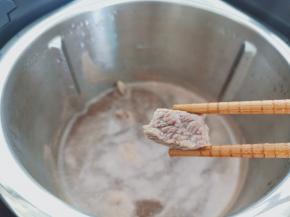 牛肉焯好水了。