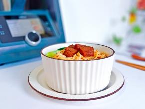 汤汁香气扑鼻，牛肉浓郁勾人！