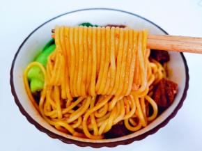面条根根筋道爽滑！