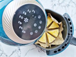 放入康佳空气炸锅中