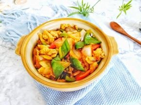 米饭加上洋葱炒蛋，别提多香了！