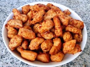 炸好的鸡胸脯肉看着就好有食欲