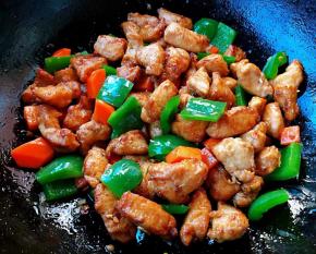 炒至食材完全入味即可出锅享用