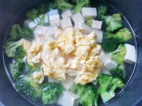 鸡蛋煮开，