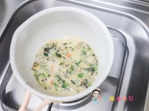 锅里煮开煮熟后捞出