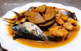 鲅鱼的营养价值非常丰富和萝卜一起炖就更佳