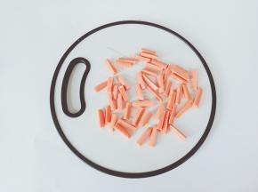 每个小段再切成四等份。