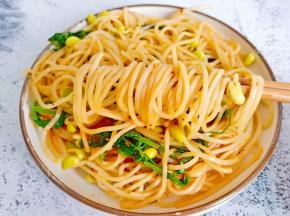 米线香辣开胃，特别过瘾！