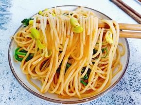 米线劲道爽滑。