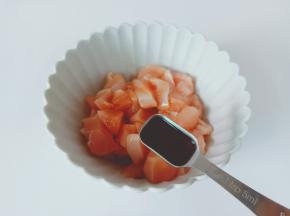 加蚝油一勺增鲜。