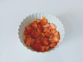 用筷子将调味料搅拌均匀，腌制半小时。