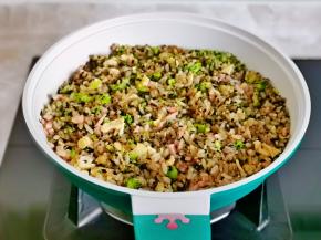 小火翻炒2分钟盛出。