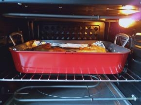 烤至的时间根据鸭边腿的大小来定。