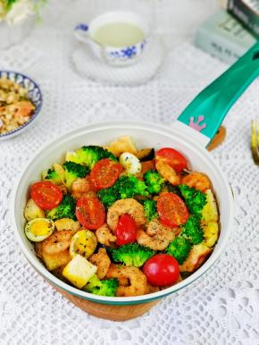 也可以直接把锅端上桌。