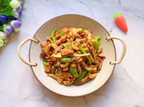 蘑菇炒肉完成。