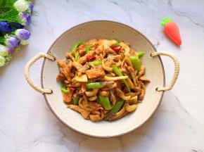 蘑菇炒肉完成。