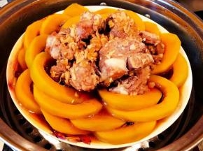 南瓜蒸排骨打开锅盖瞬间满屋飘香