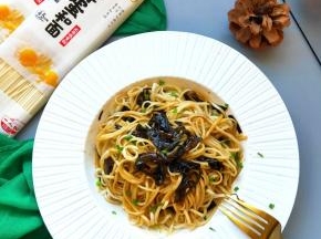 面条劲道柔滑Q弹葱香袭人