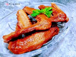 红烧鸭翅也是宴客必备的拿手好菜哦