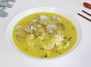 金黄诱人的汤汁拌饭最佳拍配。