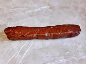 放保鲜膜上整形后包起来。