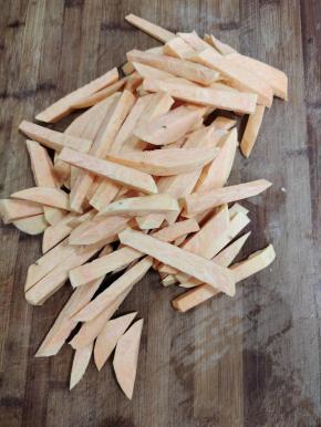 切成手指粗细！