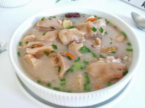 浓浓的汤汁鲜香入味！