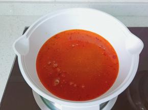 加入高汤或者开水。