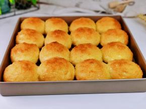 椰蓉酱小餐包出炉啦！