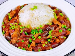 全家人都喜欢的盖浇饭。