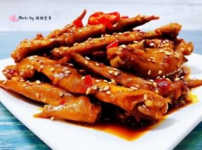 鸡翅尖营养价值也非常丰富经常食用对身体有益