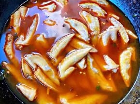 添加适量清水大火炖起来