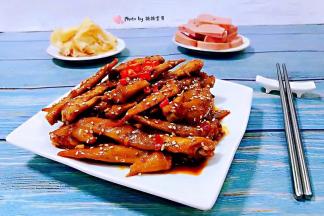 鸡翅尖这样做非常入味超级好吃哦