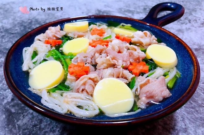 肥羊菠菜金针菇豆腐汤